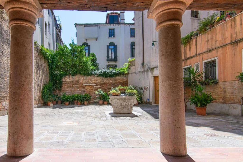 Residence Alma - Rialto Bridge Венеция Экстерьер фото