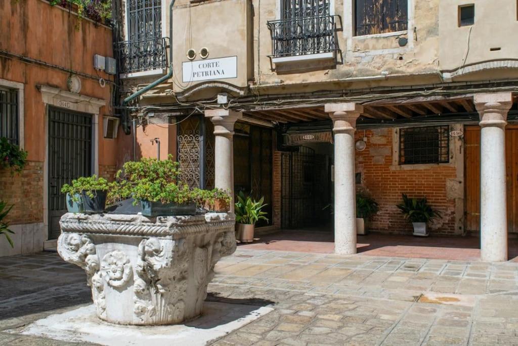 Residence Alma - Rialto Bridge Венеция Экстерьер фото